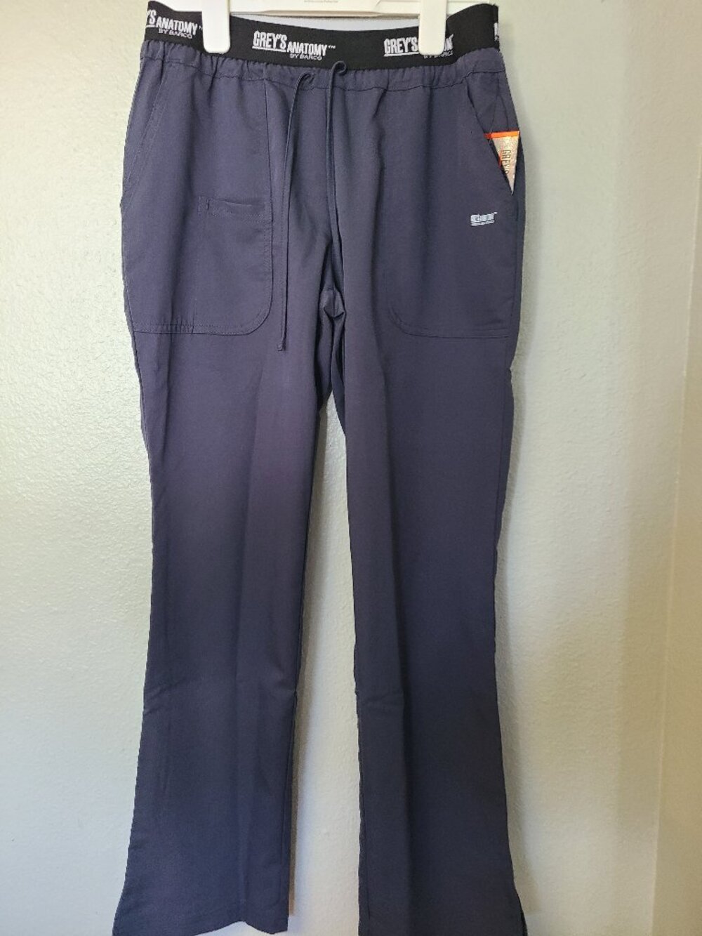 Grey’s Anatomy 3 PKT Logo Waist Pant